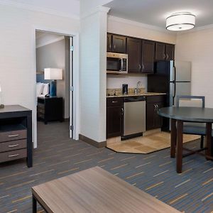 One-Bedroom King Suite