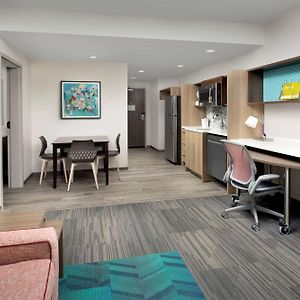 One-Bedroom King Suite