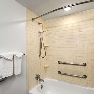 King Room Mobility accessible