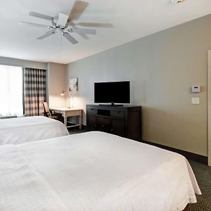 One-Bedroom Queen Suite
