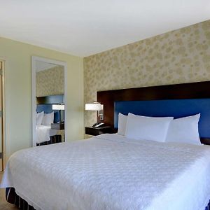 One-Bedroom King Suite