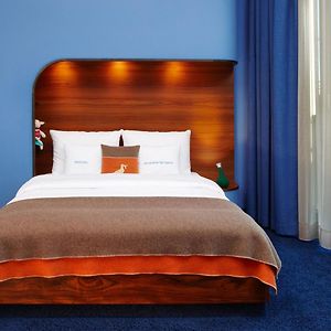 Medium King Room