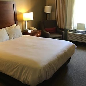 Queen Room Mobility accessible