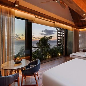 Pool Oceanfront King Suite