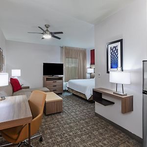 One-Bedroom King Suite