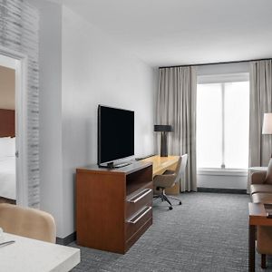 One-Bedroom King Suite