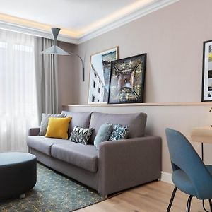 Prestige King Suite