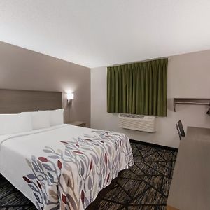 Deluxe  Queen Room Disability Access