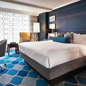 Deluxe  King Room Mobility or hearing accessible