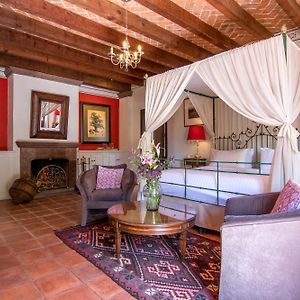 Superior King Suite