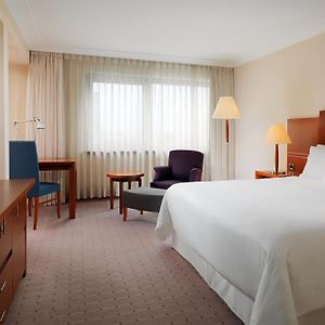 Deluxe King Guest Room