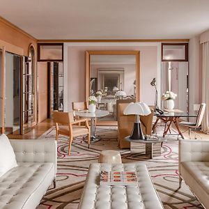 Prestige Suite