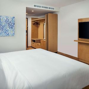 Premium King Room