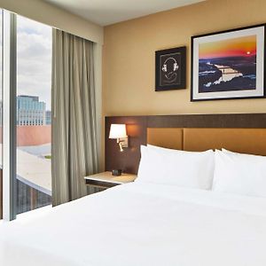 King Suite Hearing accessible