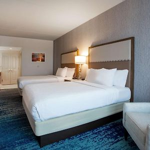 One-Bedroom Queen Suite