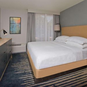 One-Bedroom King Suite