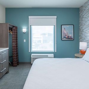 One-Bedroom King Suite