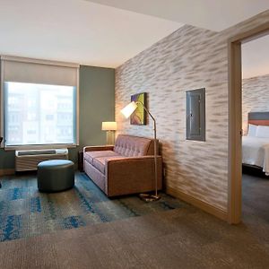 One-Bedroom King Suite