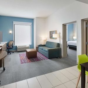 One-Bedroom King Suite