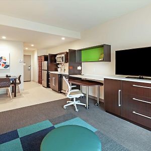One-Bedroom King Suite