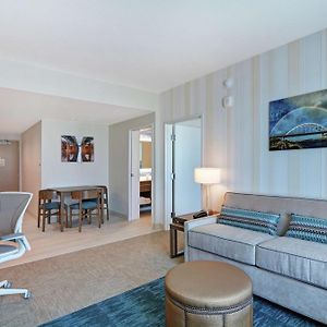 One-Bedroom King Suite