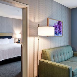 One-Bedroom King Suite