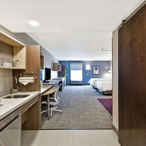 Queen Studio Mobility accessible