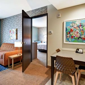 One-Bedroom King Suite
