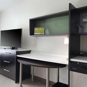 One-Bedroom King Suite