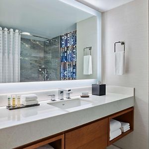 Corner Suite