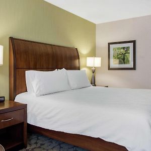 King Room Mobility or hearing accessible
