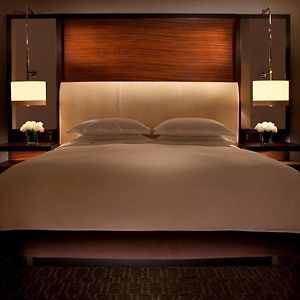 One-Bedroom King Suite