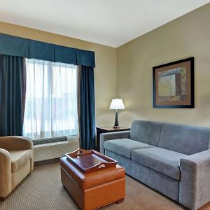 One-Bedroom Queen Suite