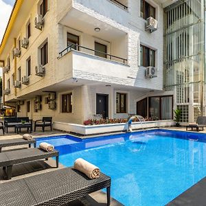 Luxury One-Bedroom Apartment