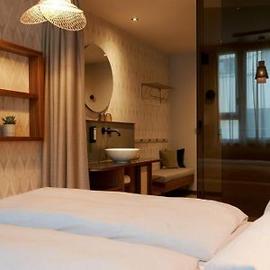 Urban King Room