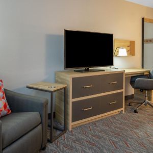 Queen Studio Hearing accessible