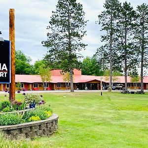 Hiawatha Lodge Inn