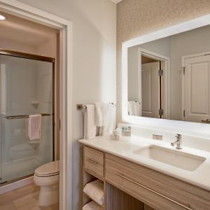 One-Bedroom King Suite