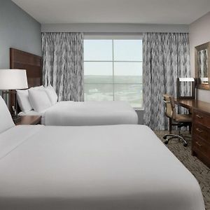 One-Bedroom Queen Suite
