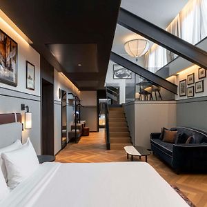 One-Bedroom King Suite