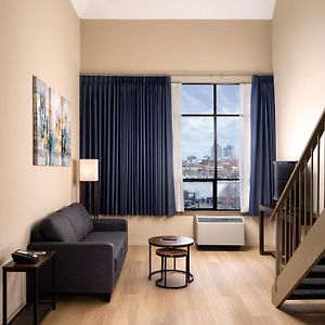 Huntingdon Hotel And Suites