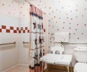 Queen Room Mobility accessible