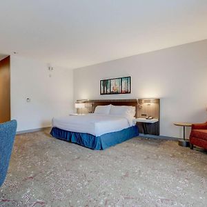 King Room Mobility accessible