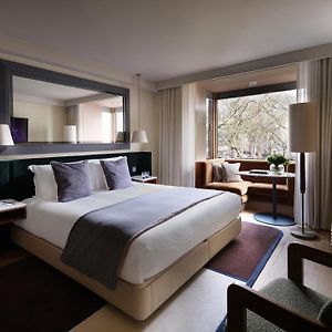 Premium King Room