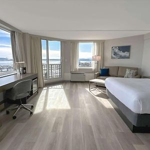 Premium King Room