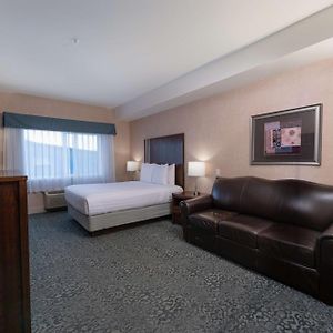 Queen Room Mobility accessible