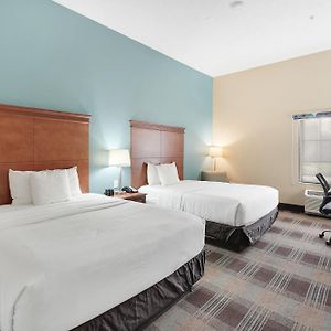 Queen Room Mobility or hearing accessible