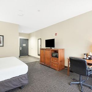 King Room Mobility or hearing accessible