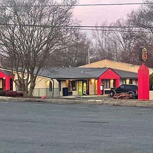 Super 8 By Wyndham Monroe