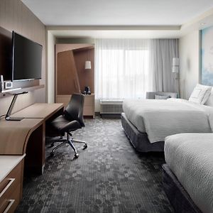 Queen Room Mobility accessible